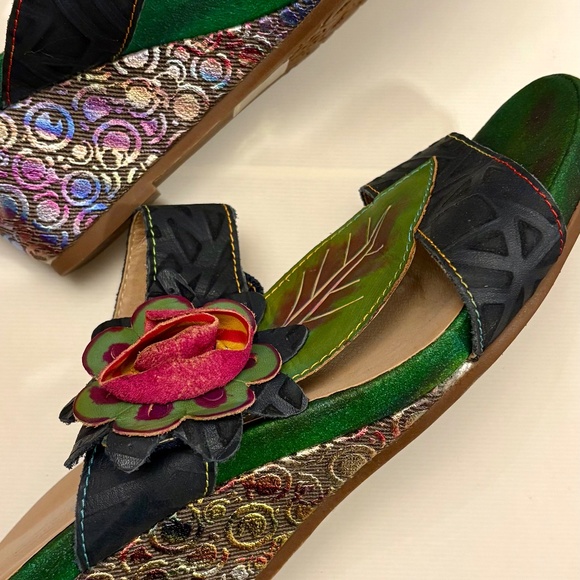 L'Artiste By Spring Step Leigh Wedge Navy/Green Sandals, Size 41 Like new - Picture 3 of 4